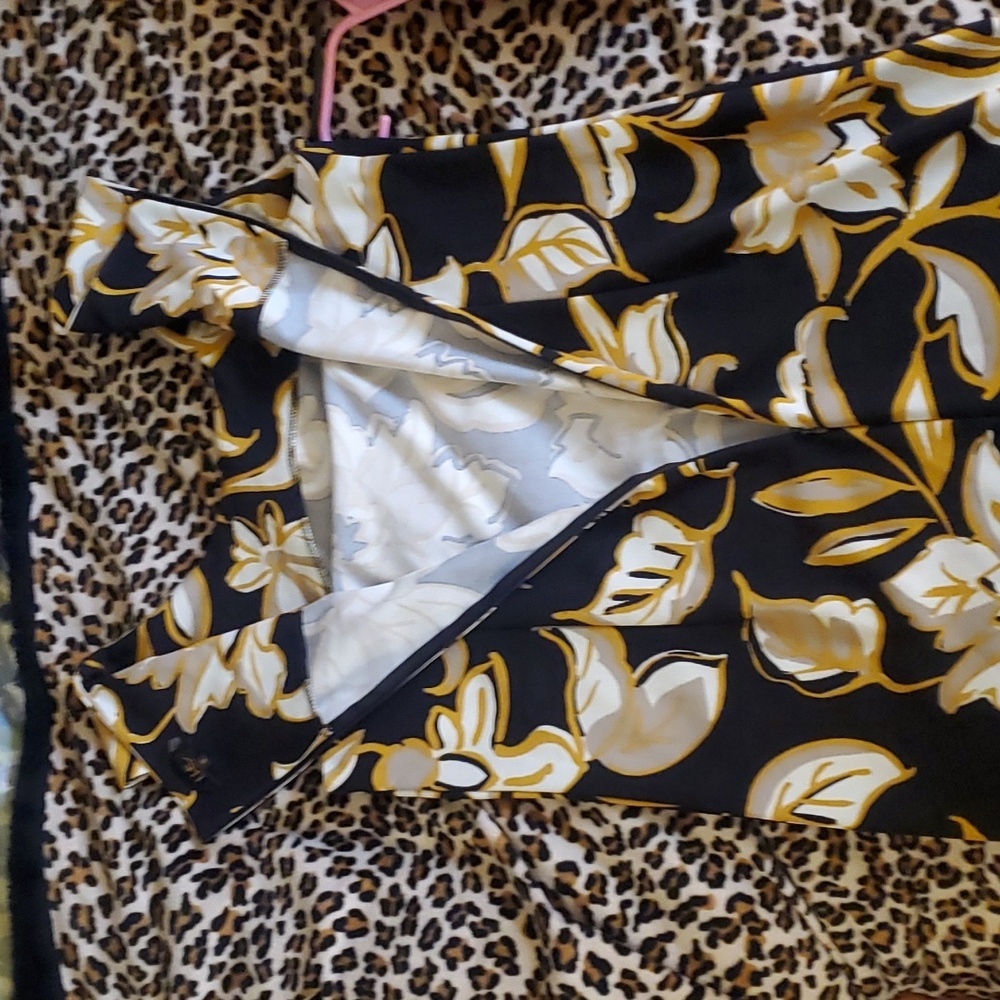 Black & Gold floral dress - Picture 8 of 12